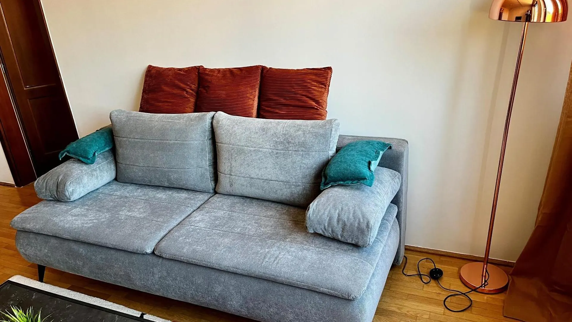 Friendly Home In The Downtown location